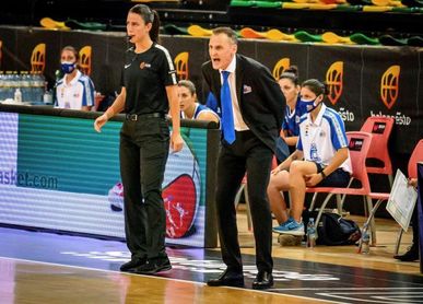 Perfumerías y Girona reeditan las últimas cuatro finales pero ahora en semis Perfumerías y Girona reeditan las últimas cuatro finales pero ahora en semis