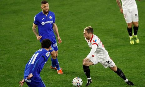 El rendimiento del Papu en el Sevilla FC no está a la altura de lo esperado, hasta el momento. El rendimiento del Papu en el Sevilla FC no está a la altura de lo esperado, hasta el momento.