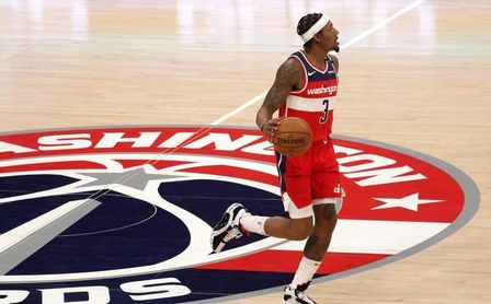 121-125. Wizards cortan a Jazz racha de 24 triunfos seguidos en su campo 121-125. Wizards cortan a Jazz racha de 24 triunfos seguidos en su campo