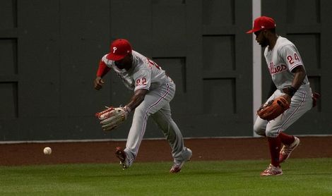 5-3. McCutchen impulsa la victoria de los Filis sobre los Cardenales 5-3. McCutchen impulsa la victoria de los Filis sobre los Cardenales