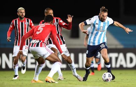 En duelo de invictos, el Sao Paulo y el Racing disputan liderato del Grupo E En duelo de invictos, el Sao Paulo y el Racing disputan liderato del Grupo E