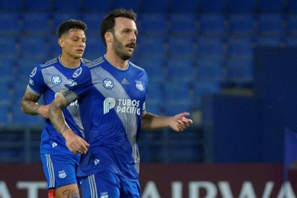 Emelec empata con Barcelona y se acerca a la disputa por el título en Ecuador Emelec empata con Barcelona y se acerca a la disputa por el título en Ecuador