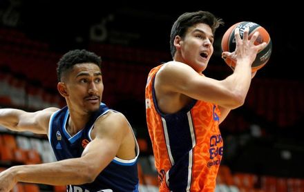 Pradilla se retira del draft de la NBA y evaluará sus opciones en los próximos años Pradilla se retira del draft de la NBA y evaluará sus opciones en los próximos años