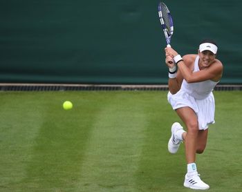 Muguruza a octavos de final tras arrasar a la china Wang Muguruza a octavos de final tras arrasar a la china Wang