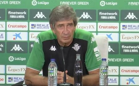 Pellegrini analiza la enfermería del Betis, el papel de Pezzella o Guido y la "espina clavada con el Madrid y el VAR" Pellegrini analiza la enfermería del Betis, el papel de Pezzella o Guido y la "espina clavada con el Madrid y el VAR"