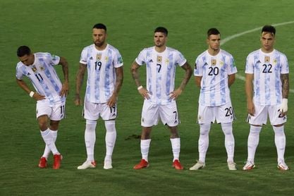 Regulador sanitario brasileño pide deportación de cuatro futbolistas de Argentina Regulador sanitario brasileño pide deportación de cuatro futbolistas de Argentina