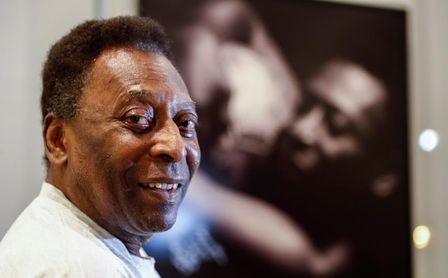 Pelé asegura que se "recupera bien" tras ser operado de un tumor en el colon Pelé asegura que se "recupera bien" tras ser operado de un tumor en el colon
