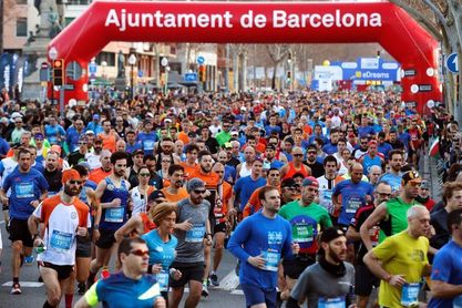 Diez mil corredores de 80 países tomarán la salida en la capital catalana Diez mil corredores de 80 países tomarán la salida en la capital catalana