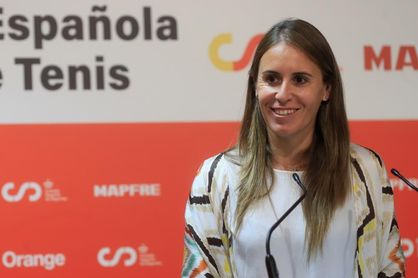 Anabel Medina: "Veo a las chicas entrenando muy duro y muy motivadas" Anabel Medina: "Veo a las chicas entrenando muy duro y muy motivadas"