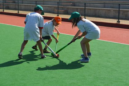 El SADUS estrena la I Liga Sevillana de hockey infantil El SADUS estrena la I Liga Sevillana de hockey infantil