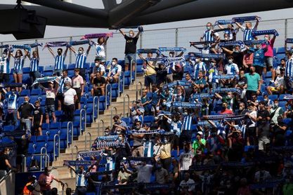 Un juez prohíbe ir al campo del Espanyol a 11 hinchas por agredir a un rival Un juez prohíbe ir al campo del Espanyol a 11 hinchas por agredir a un rival