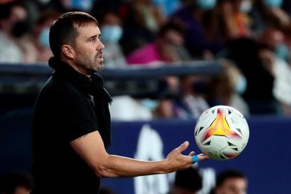 Coudet pide una ovación para Aspas en el minuto 10 del partido con el Barça Coudet pide una ovación para Aspas en el minuto 10 del partido con el Barça