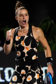 La griega Sakkari derrota a Sabalenka y accede a las semifinales del WTA Finals La griega Sakkari derrota a Sabalenka y accede a las semifinales del WTA Finals