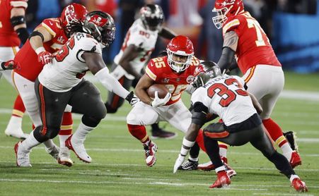 Los Chiefs dan de alta al corredor Edwards-Helaire y refuerzan su ofensiva Los Chiefs dan de alta al corredor Edwards-Helaire y refuerzan su ofensiva
