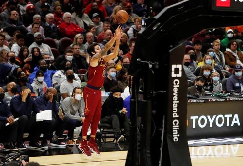 El entrenador de los Cavs dice que Rubio tiene libertad para "ser quien es" El entrenador de los Cavs dice que Rubio tiene libertad para "ser quien es"