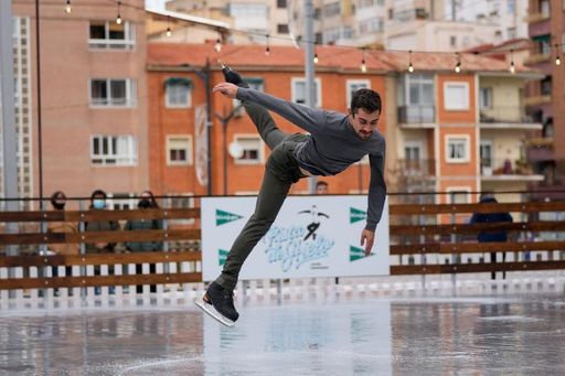 Javi Fernández: "Ojalá haya más pistas de hielo para que salgan más talentos" Javi Fernández: "Ojalá haya más pistas de hielo para que salgan más talentos"