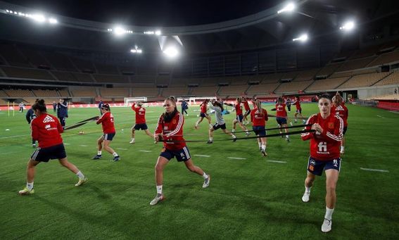 La selección española de fútbol femenino, contra la violencia de género La selección española de fútbol femenino, contra la violencia de género
