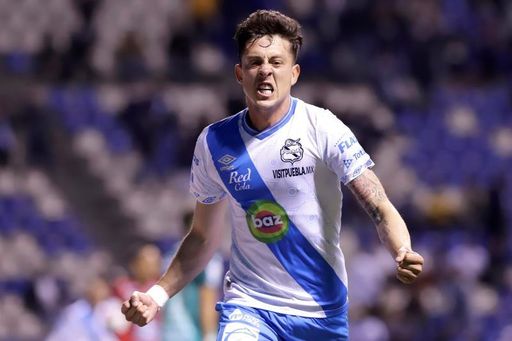 El chileno Parra y el uruguayo Araújo le dan triunfo al Puebla en los cuartos El chileno Parra y el uruguayo Araújo le dan triunfo al Puebla en los cuartos