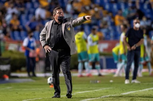 Herrera destaca capacidad de Tigres para dejar atrás el estilo del 'Tuca' Herrera destaca capacidad de Tigres para dejar atrás el estilo del 'Tuca'