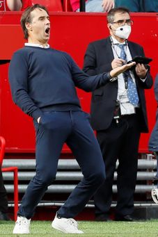 Lopetegui: "Hay jugadores que han sido héroes" Lopetegui: "Hay jugadores que han sido héroes"