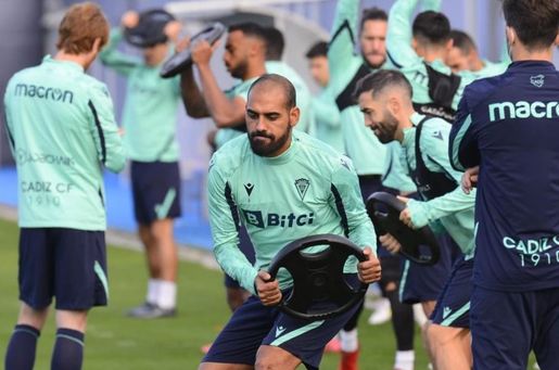 El Cádiz anuncia varios positivos antes de recibir al Sevilla El Cádiz anuncia varios positivos antes de recibir al Sevilla