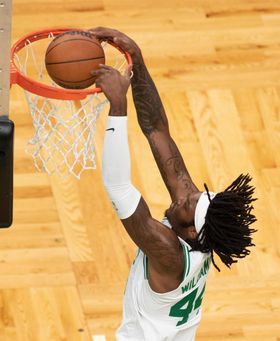 123-108: Los Celtics dominan sin problemas a unos Suns con Booker apagado