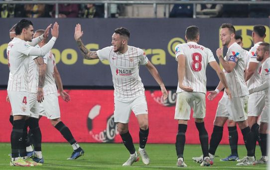 El Sevilla gana en Cádiz (0-1) y le resta tres puntos al Real Madrid El Sevilla gana en Cádiz (0-1) y le resta tres puntos al Real Madrid