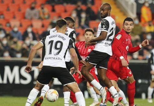 Valencia-Sevilla FC (1-1): Duelo a medias por el derbi en Nervión