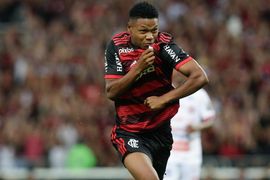 La nueva perla del fútbol brasileño por la que lucha el Real Madrid