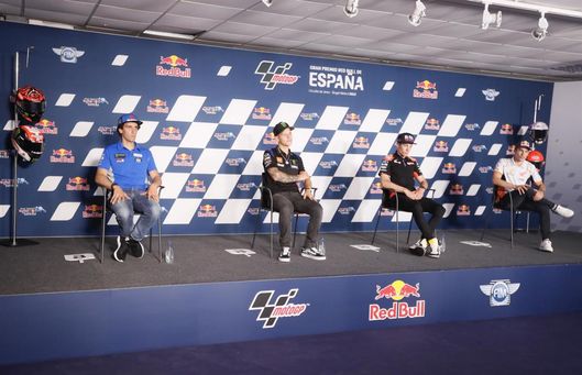 Alex Rins reconoce que Jerez "será una carrera complicada todos estan cerca"