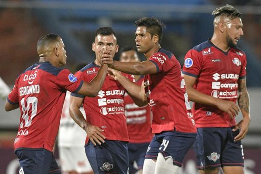Ayacucho y Wilstermann chocan en un partido de pronóstico reservado