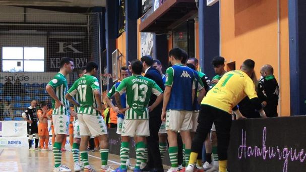3-4: El Betis Futsal no pierde la fe y remonta para seguir soñando con la salvación