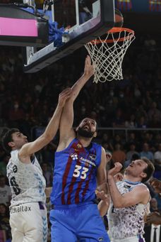 84-62. El Barça frena el ascenso del Surne Bilbao Basket