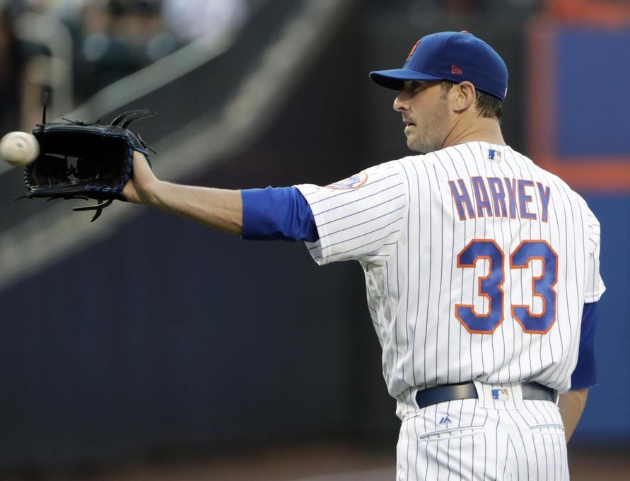 La MLB suspende a Harvey por distribur droga que causó la muerte a Skaggs