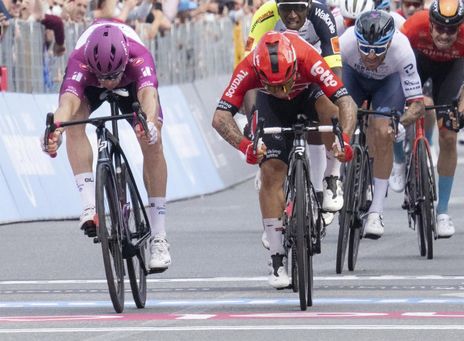 Caleb Ewan no sale en la duodécima etapa del Giro Caleb Ewan no sale en la duodécima etapa del Giro