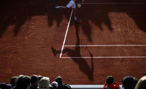 La lluvia obliga a suspender lo que resta de la jornada de Roland Garros
