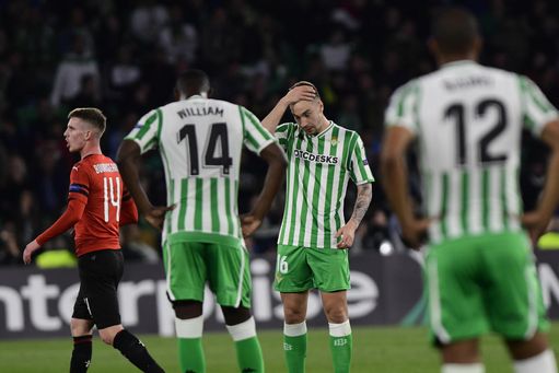 Loren Morón tiene sitio en el Betis 22-23 Loren Morón tiene sitio en el Betis 22-23