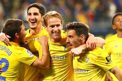 Un exjugador del Cádiz, en la agenda del Granada Un exjugador del Cádiz, en la agenda del Granada
