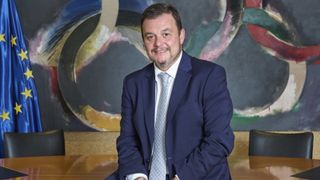 Víctor Francos dimite por sorpresa como presidente del CSD y crea un problema en la RFEF