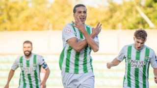 Yanis Sendahji celebra su renovación salvando un punto para el Betis Deportivo (1-1)