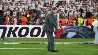 El regalo del Sevilla a los héroes de la séptima Europa League y el 'making off' del "¿Otra vez?" 