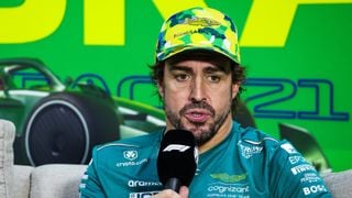 Fernando Alonso explota y amenaza con no volver a España