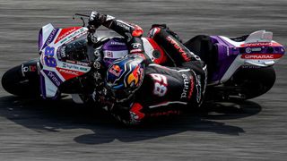 Las Ducati se 'pican' y Marc Márquez escapa del lío