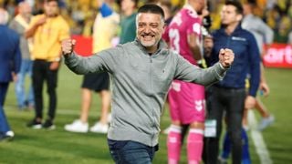 Las Palmas mira a Segunda División por si se marcha García Pimienta