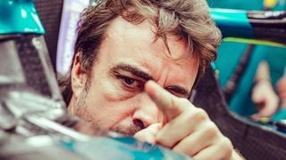 Fernando Alonso manda un aviso a Aston Martin y éstos le contestan