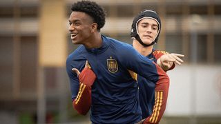 Las causas del casco de Gavi para entrenar con la selección española