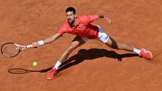 Djokovic, molesto con las pistas de Roma y cerca de su mejor nivel