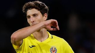 Pau Torres deja un ingreso millonario en el Villarreal: las cifras del fichaje