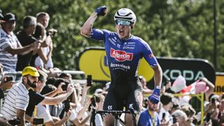 Tour de Francia 2023: Philipsen gana al sprint y con polémica la tercera etapa