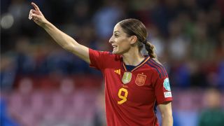 Campeona del mundo y estrella de la selección española, lanza un dardo al Real Madrid